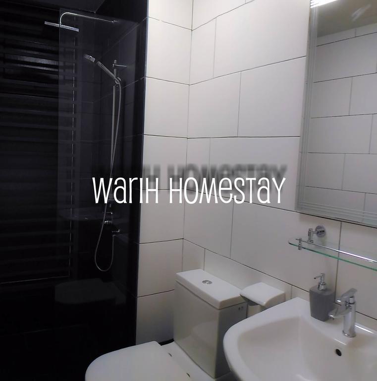 Warih Homestay Seri Kembangan Exterior photo