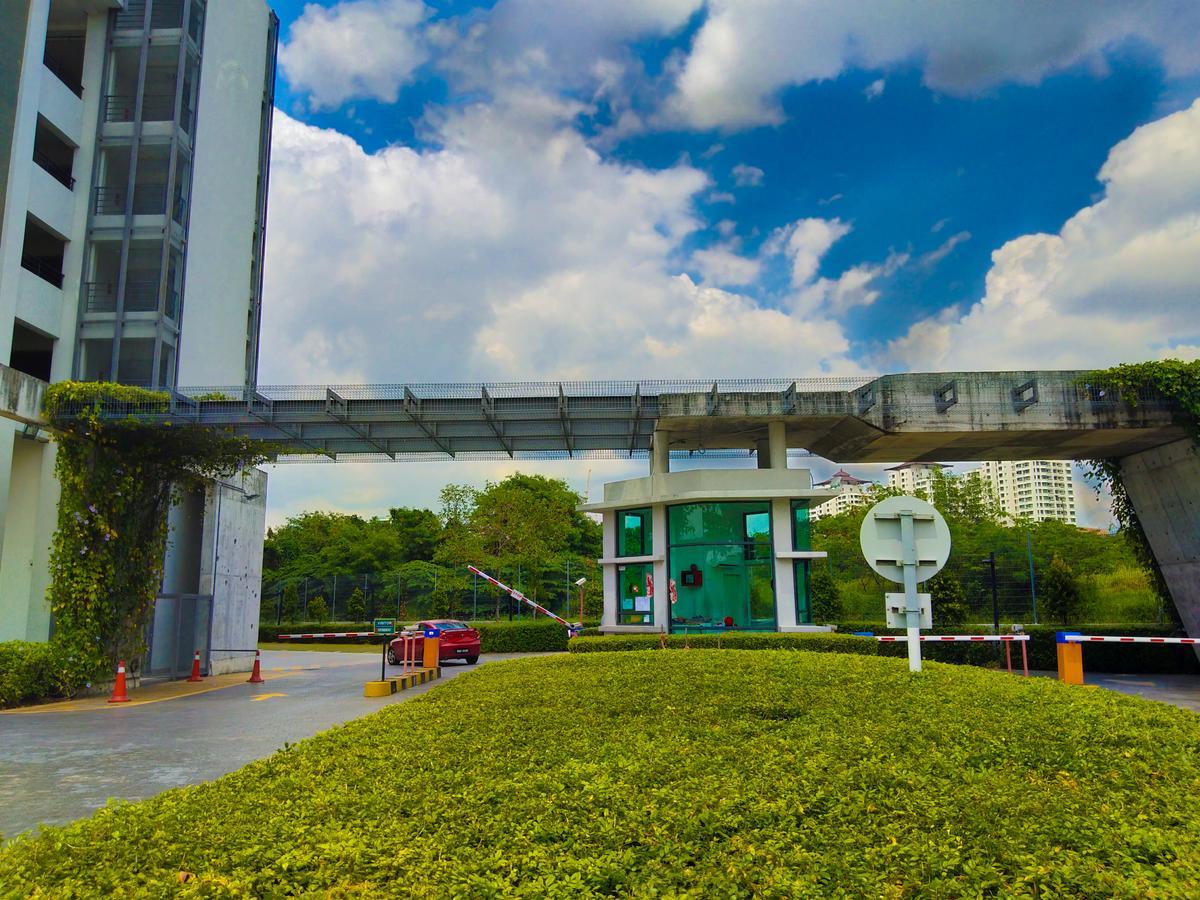 Warih Homestay Seri Kembangan Exterior photo